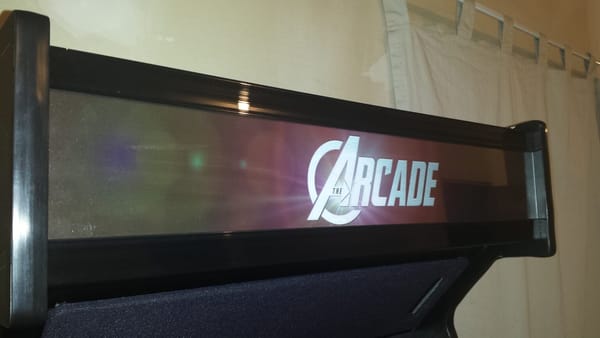 Arcade Cabinet: Marquee